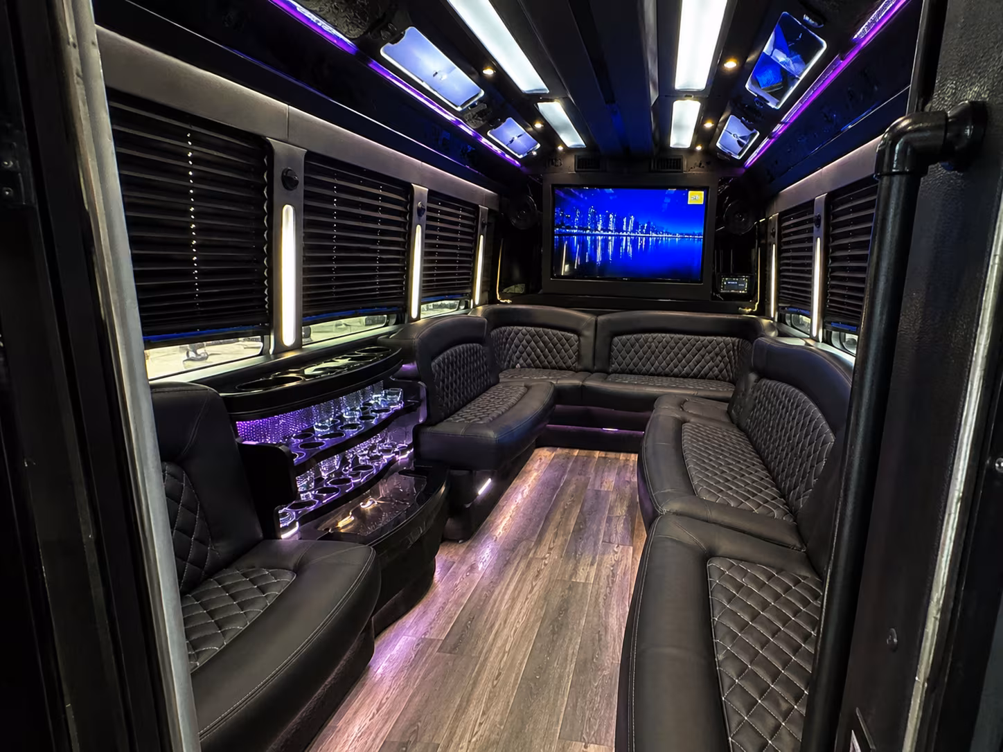 bachelorette party buses through woodinville wine country