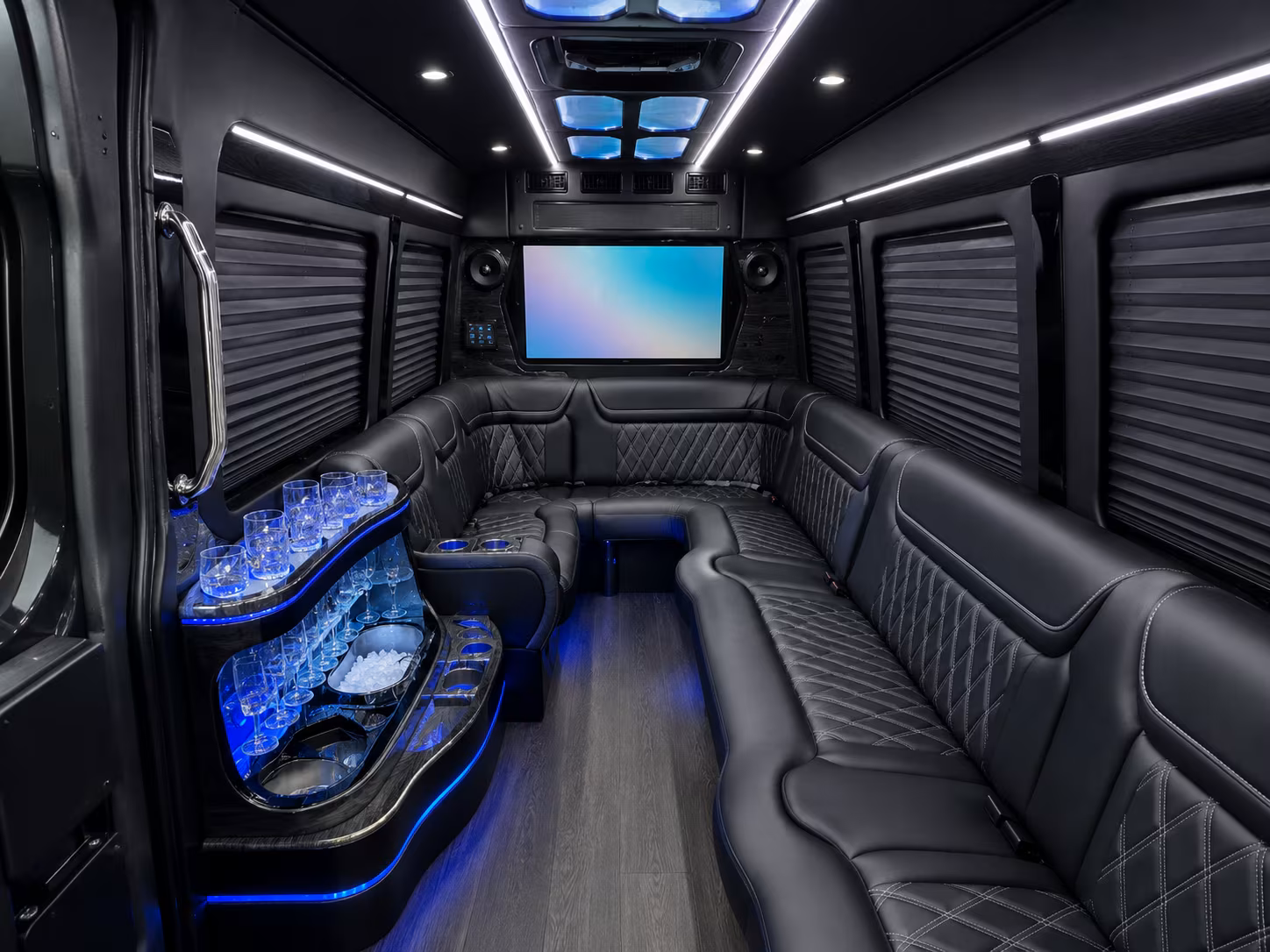 buses to white river amphitheatre and south king county shows