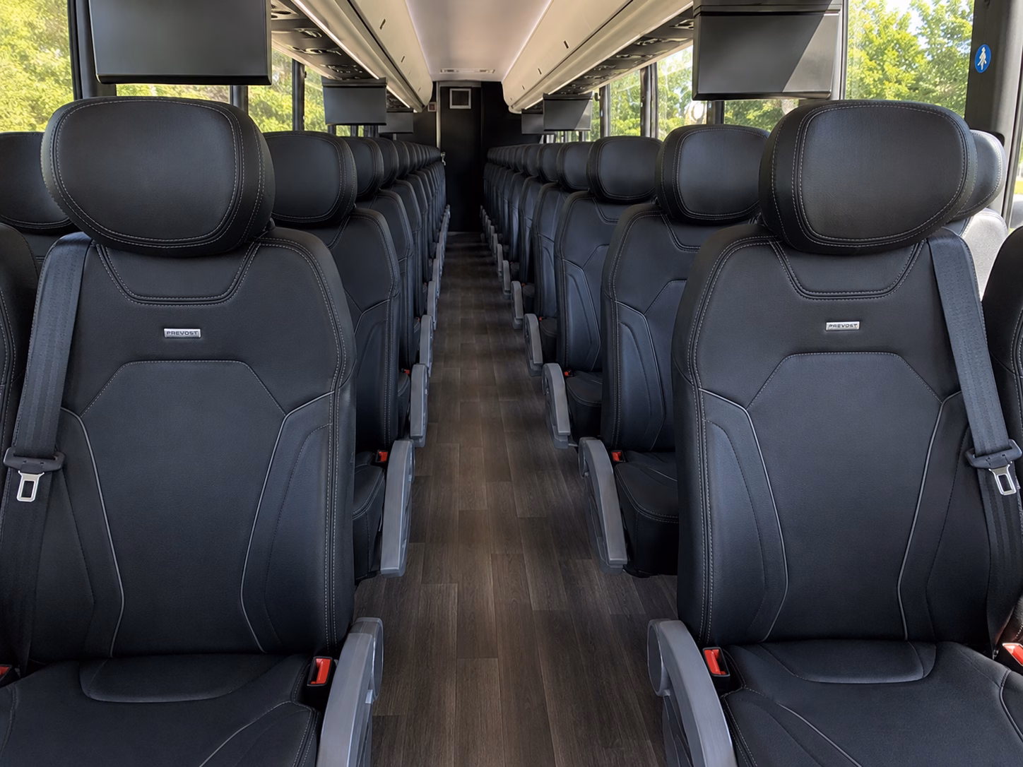 charter buses for woodinville wine country wedding weekends