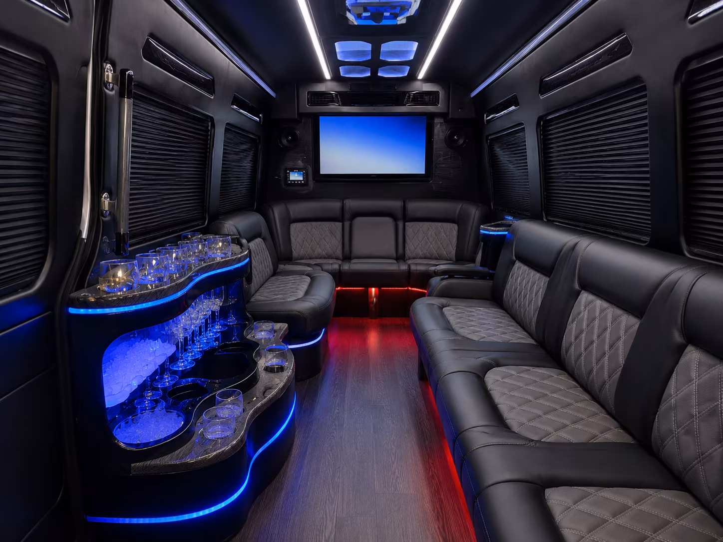fan buses to uw huskies football at husky stadium